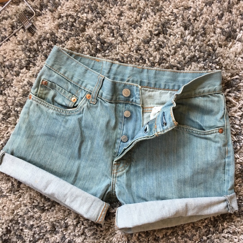 VTG High Waisted 501 Levi Shorts - Picture 2 of 5